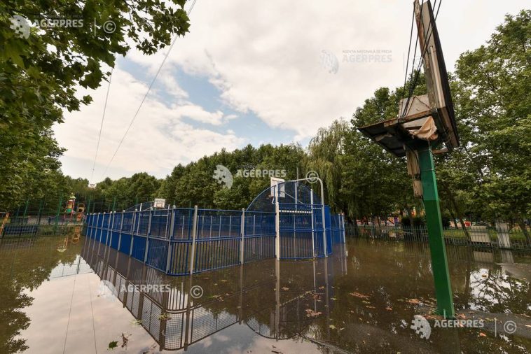 Ciucu propune construirea a două bazine de retenție a apei: Canalizarea nu face față