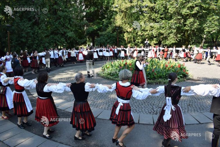 Harghita: Instituții și companii au sărbătorit Ziua Portului Popular Secuiesc; angajații au purtat costumul tradițional la serviciu