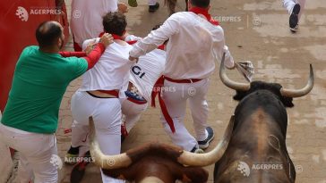 Două persoane rănite grav în timpul ultimei curse cu tauri a festivalului de la Pamplona din acest an