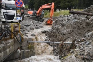 Prahova: Peste 50 de intervenții ale pompierilor în urma ploilor și a furtunii