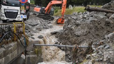Prahova: Peste 50 de intervenții ale pompierilor în urma ploilor și a furtunii (FOTO/VIDEO)