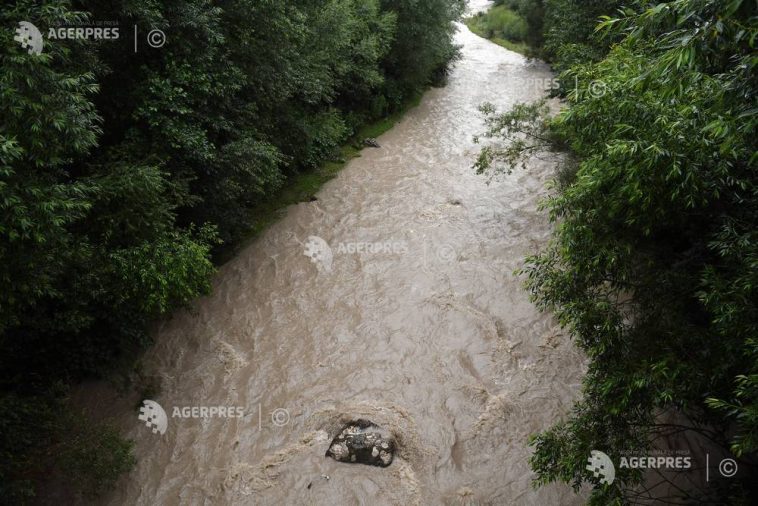 Cod galben de viituri și posibile inundații locale în cinci județe din nordul țării