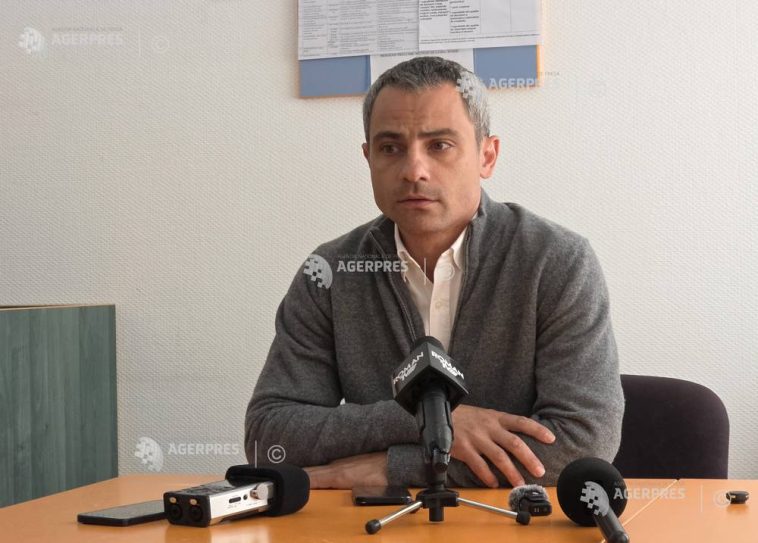 Neamț: Polițiștii au găsit în vestiarele medicilor ortopezi de la SJU dispozitive în valoare de peste 200.000 lei