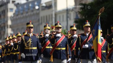 Ziua Imnului Național/Ceremonii militare și religioase în țară; apeluri la unitate și responsabilitate (grupaj)