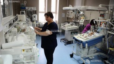 Vaslui: Opt fete cu vârsta sub 15 ani au devenit mame, în primele șase luni ale anului