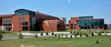Dâmbovița: Universitatea Valahia Târgoviște introduce bursa ‘Primul Pas Academic’ pentru studenții pe locuri cu taxă