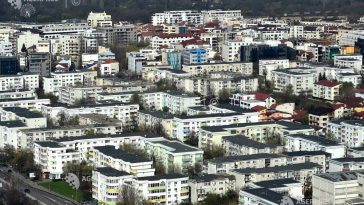 Crește ponderea tranzacțiilor rezidențiale prin credit, deși scade numărul locuințelor vândute (analiză)