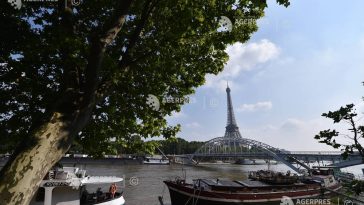 Turnul Eiffel, muzeele Luvru și Orsay se închid mai devreme din cauza caniculei