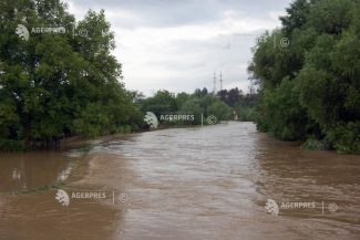 INHGA: Cod galben de inundații pe râuri din județul Prahova, până la miezul nopții