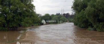 INHGA: Cod galben de inundații pe râuri din județul Prahova, până la miezul nopții