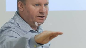 Plafonarea accizei la carburanți a fost o măsură fără efect vizibil la pompă (profesor de economie)
