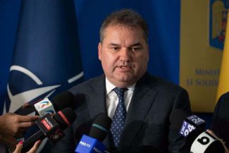 Cseke Attila, după întâlnirea cu liderii sindicali din sănătate pe tema salarizării: Am căzut de acord asupra creşterii sporului pentru gărzile din Urgenţă şi a introducerii salarizării pe criterii de performanţă/ Ce alte modificări au mai fost propuse