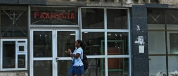 Cuba îşi deschide numeroase sectoare ale economiei privatizării, între altele staţii de alimentare cu carburant, farmacii, instalaţii portuare, gestionarea deşeurilor, energii regenerabile, turismul