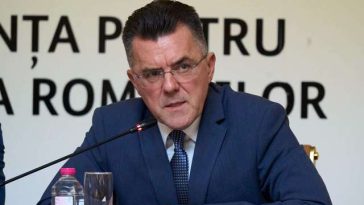 Dan Dungaciu (prim-vicepreşedinte AUR): ce face PSD acum este, dincolo de incultura politică pe care o practică, aproape o sinucidere/ Dacă PSD-ul intră la guvernare în asemenea condiţii, se va alege praful de acest partid