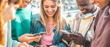 Eurostat: Aproape 75% dintre tinerii europeni deţin cel puţin competenţe digitale de bază / Procente cu mult mai mici în România şi Bulgaria / În UE, fetele au competenţe digitale mai bune, dar nu şi în România