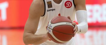Baschet masculin: Dinamo Bucureşti va juca în preliminariile FIBA Europe Cup şi CSM Oradea în grupe, dacă este eliminată din Liga Campionilor