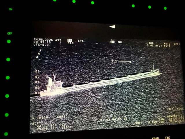 Un nou incident naval produs în Marea Neagră – O navă sub pavilion Liberia, care transporta cărbuni cu destinaţia Ucraina, a semnalat o avarie care e posibil să fi fost provocată de impactul cu o dronă maritimă sau de explozia unei mine marine