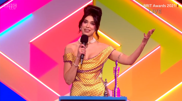 Dua Lipa şi-a exprimat admiraţia pentru protestele din Albania faţă de staţiunea turistică pe care ginerele lui Trump Jared Kushner vrea să o construiască