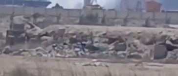 SUA au lansat un nou bombardament asupra Iranului în timp ce conflictul se extinde cu un atac asupra unui port din Egipt. Presa anunţă cel puţin 3 morţi pe insula Qeshm. Un chinez ar fi murit în Kuweit într-un atac iranian / Pakistanul anunţă negocieri