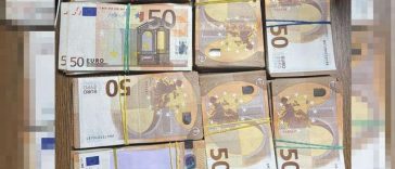 Braşov: Doi bărbaţi, anchetaţi pentru înşelăciune în domeniul imobiliar, plasaţi sub control judiciar. Procurorii au ridicat 1,5 milioane de euro în urma unor percheziţii