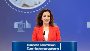 Roxana Mînzatu: Deschidem stagiile de practică Bluebook pentru absolvenţii de învăţământ profesional şi tehnic / Înscrierile încep în 22 iulie / Stagii plătite de 5 luni la Comisie sau instituţii ale acesteia