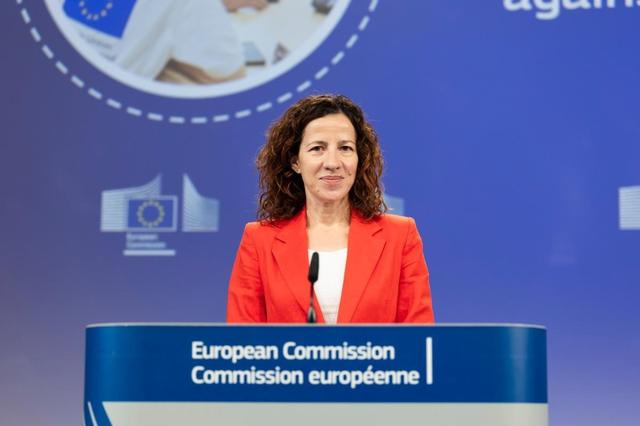 Roxana Mînzatu: Deschidem stagiile de practică Bluebook pentru absolvenţii de învăţământ profesional şi tehnic / Înscrierile încep în 22 iulie / Stagii plătite de 5 luni la Comisie sau instituţii ale acesteia