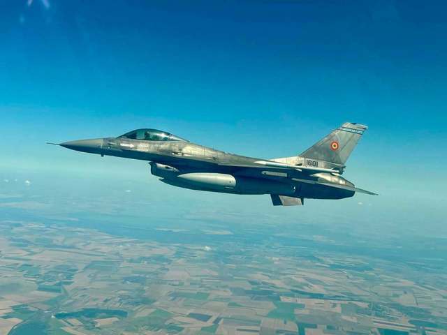 Baza 86 Aeriană Borcea: Speculaţiile privind identitatea unor piloţi de-ai noştri de pe aeronave F-16 sunt complet false / Discreţia asupra identităţii piloţilor noştri este o necesitate bazată pe reguli de securitate operaţională