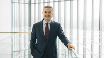 Oficial BCE: Băncile centrale europene riscă să fie supuse unor presiuni politice tot mai mari