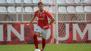 FC Dinamo anunţă despărţirea de trei jucători