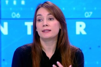 Fostă directoare a RT France, comentatoarea pro-Kremlin Ksenia Fedorova este vizată de un ordin de expulzare din Franţa