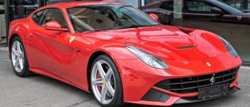 Ferrari a  lansat un model exclusiv cu motor V12 şi cutie manuală, dedicat pasionaţilor de automobile clasice