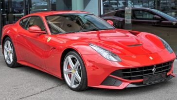 Ferrari a  lansat un model exclusiv cu motor V12 şi cutie manuală, dedicat pasionaţilor de automobile clasice