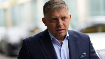 Slovacia: Referendum privind indemnizaţiile pe viaţă acordate prim-ministrului populist Robert Fico şi altor lideri
