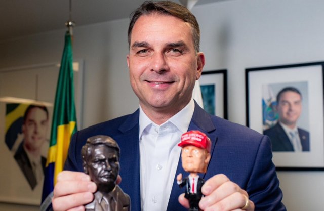 Brazilia: Flavio Bolsonaro, fiul fostului preşedinte, va candida la viitoarele alegeri prezidenţiale