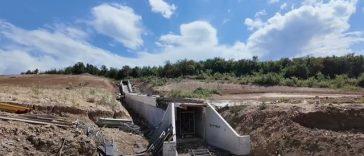CNAIR: Progres bun al constructorului turc Makyol pe şantierele tronsoanelor 1 şi 2 de pe Autostrada Sibiu – Făgăraş (A13). Peste 800 muncitori şi 400 de utilaje, pe şantier – FOTO, VIDEO