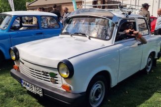 Trabanturi de colecţie, tur ghidat şi demonstraţii de pictură, în weekendul 4-5 iulie, la „Străzi deschise – Bucureşti