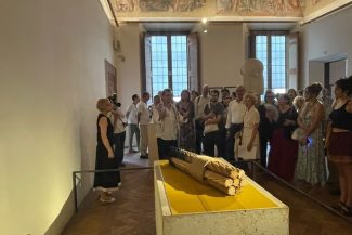 Mircea Cantor a inaugurat expoziţia „Constelaţii ale Antichităţii” la Muzeul Palazzo Altemps din Roma – FOTO