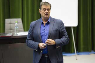 Fotbal: FRF a aprobat propunerea lui Vassaras şi va desemna arbitru de rezervă VAR la fiecare meci din primele patru etape ale Superligii