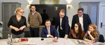 Dominic Fritz, atac la adresa lui Alfred Simonis: Zice Fredi Simonis că de când a început să se ia de USR (cuvântul magic: galoşii!) are reacţii favorabile/ Simonis îi răspunde: Dacă vrei să discutăm despre proiectele Timişoarei şi ale Timişului, sunt aic