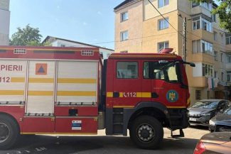 Neamţ: Miros de gaz într-un bloc după ce ţeava de pe casa scării a fost tăiată în timpul unor lucrări de reamenajare
