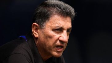 Selecţionerul Iranului, Amir Ghalenoei, va rămâne la conducerea echipei pentru Cupa Asiei