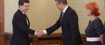 Nicuşor Dan, întrebat dacă este pesedist: Uneori, când iei cele mai bune decizii, în viaţa personală, în viaţa publică, nu trebuie să te uiţi doar la pasul întâi. Se poate că tentaţia pe care o ai la pasul întâi să fie nocivă la pasul 2 sau 3