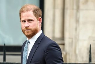 Prinţul Harry îşi începe vizita în Marea Britanie cu un verdict judecătoresc