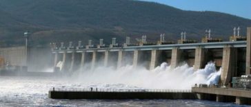 INS: Resursele de energie electrică au crescut cu 389,5 milioane kWh, în primele cinci luni, faţă de perioada similară din 2025. S-a redus producţia din centralele nuclearo-electrice, dar a crescut cea din hidrocentrale