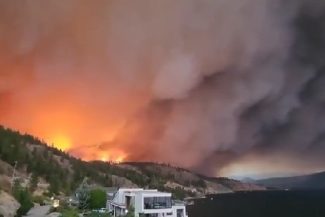 Canada pregăteşte evacuarea unei comunităţi din Ontario, în timp ce fumul incendiilor afectează calitatea aerului în SUA