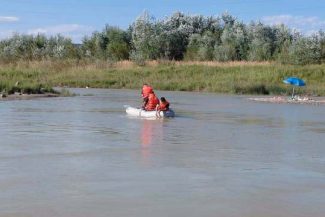 Departamentul pentru Situaţii de Urgenţă, semnal de alarmă după ce în weekend patru copii şi un adult au murit înecaţi: Lacurile, râurile, bălţile pot părea liniştite, însă ascund pericole care pot deveni fatale în câteva clipe/ Recomandările DSU