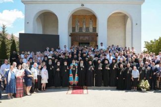 Episcopul Antonie de Bălţi, întronizat Arhiepiscop al Chişinăului, Mitropolit al Basarabiei şi Exarh al Plaiurilor