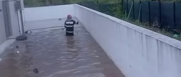Prahova: Pompierii intervin în mai multe localităţi, în urma ploilor torenţiale/ Cele mai afectate sunt Păuleşti şi Filipeştii de Târg – VIDEO