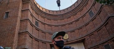Doi diplomaţi francezi agresaţi în Iran au revenit la Paris, anunţă Guvernul francez. Jean-Noël Barrot denunţ o ”agresiune extrem de gravă şi premeditată”