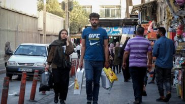 Preţurile alimentelor din Iran ar fi crescut vertiginos, pe fondul impactului conflictului asupra consumatorilor